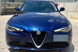 Alfa Giulia 2.2 180cv