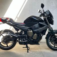 Yamaha XJ6 - 2011