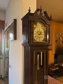 orologio a pendolo a colonna