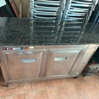 Banco frigo per pizza con marmo impastatrice