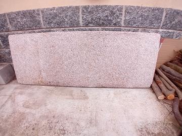 Piani in pietra e marmo per tavoli e tavoli