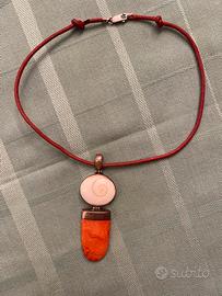 Ciondolo corallo e conchiglia con corda e argento