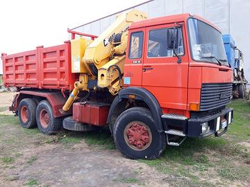 Iveco 330 35 con gru 14,5 ton