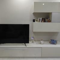 Composizione per soggiorno moderno