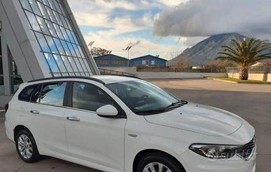 Fiat Tipo 1.3 Mjt Sw Lounge navig led 2021