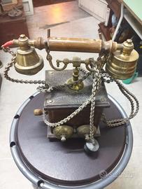   telefono antico