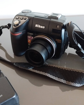 Nikon 8400