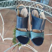 Sandali in pelle pitone blu
