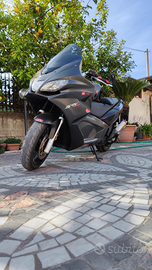 Aprilia SRV 850 anno 2014