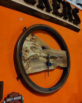 orologio a parete in legno di ulivo 