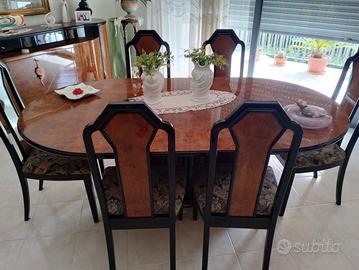 Tavolo con sedie
