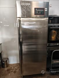 Frigo professionale da cucina 