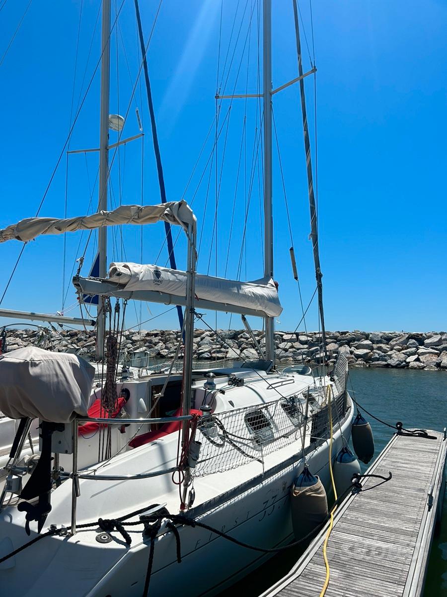 Beneteau First 33.7 — View photo 1