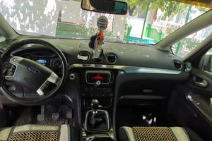 Machina in buoni condizioni 