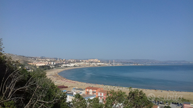 Casa arredata fronte mare porto empedocle