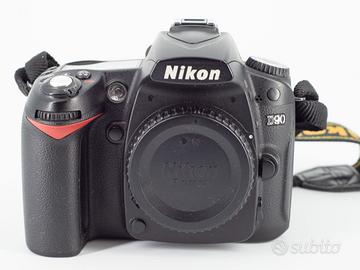 Nikon D90 solo corpo senza obiettivo - Nital