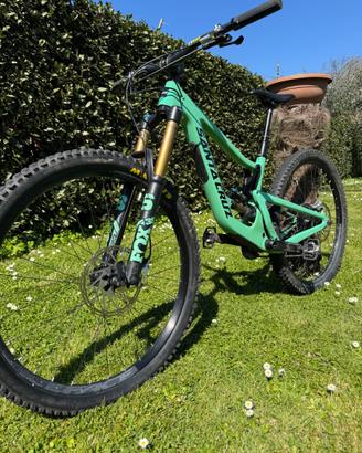 Santa cruz megatower Tg S