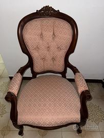 Coppia di poltrone d'epoca in legno massello