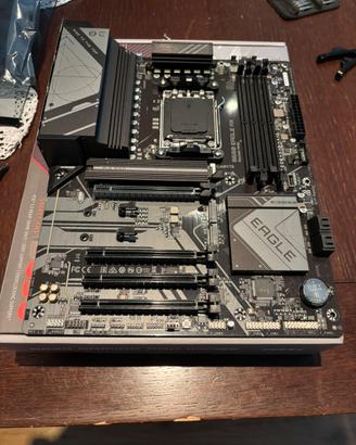 Scheda madre Gigabyte B650 Eagle AX