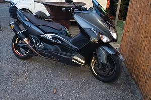 Tmax 500 come nuovo