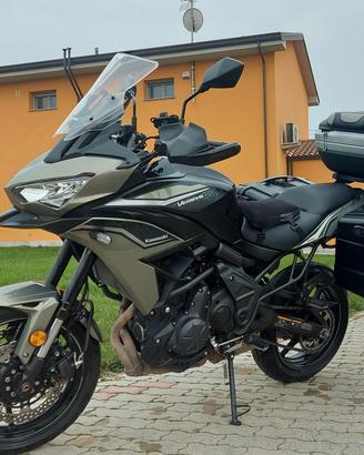 KAWASAKI VERSYS 650 - 10/2023 - Km 23000-eur 5+  -