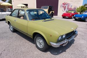 Fiat 124 Coupe 1800 del 1973 con aria-condizionata