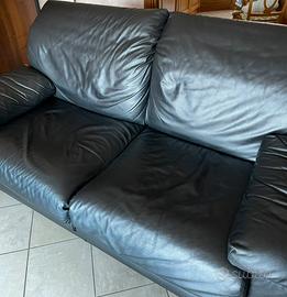 2 Divani in pelle