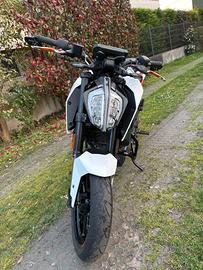KTM Duke 125