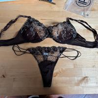 Completo intimo marrone