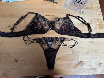 Completo intimo marrone