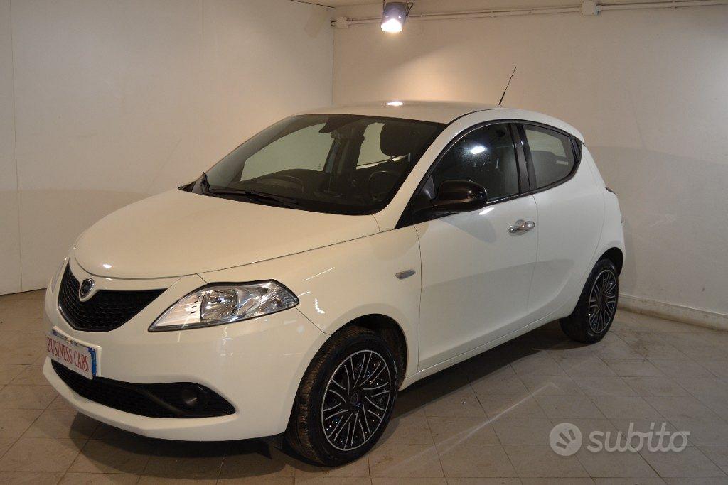 Subito - Business Cars - LANCIA Ypsilon 1.2 69 CV 5 porte Elefantino ...