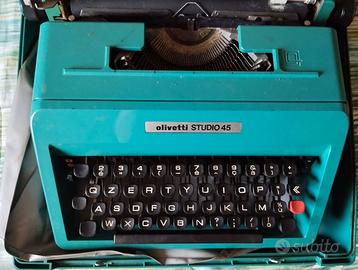 Macchina da scrivere Olivetti Studio 45