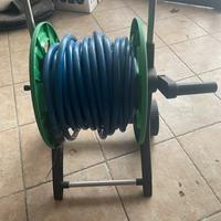 Tubo per aria compressa con avvolgitubo