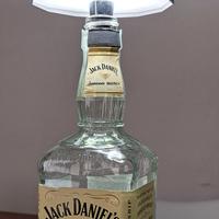 lampada led ricaricabile con bottiglia Jack Daniel