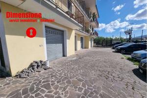 Immobile di 200 m² con 2 locali a Nola