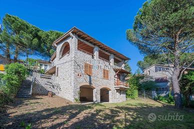 Rustico / Casale di 187 m² con 5 locali a Passigna