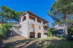 Rustico / Casale di 187 m² con 5 locali a Passigna