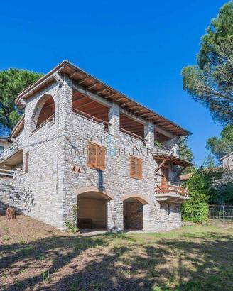 Rustico / Casale di 187 m² con 5 locali a Passigna