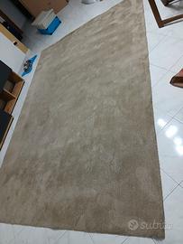 Tappeto poltrone sofà