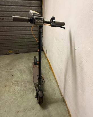 Monopattino elettrico segway ninebot