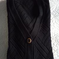 Maglione in cotone nero da donna fatto a mano