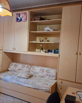 Cameretta completa a ponte con letto e scrivania