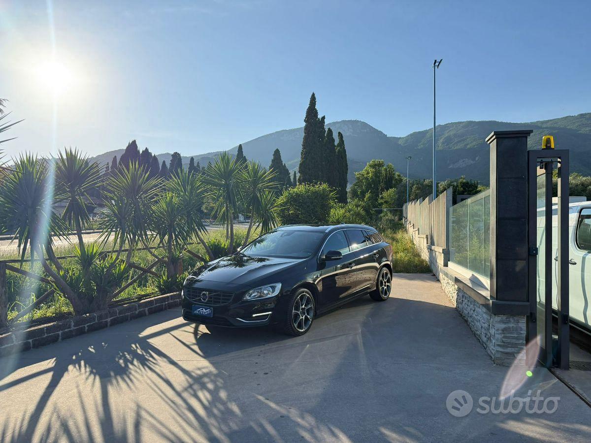 VOLVO - V60 - D2 Geartronic Volvo Ocean Race