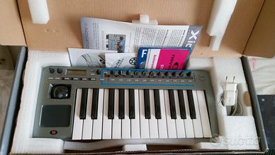 NOVATION XioSynth x25