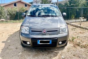 Fiat Panda 1.3 MJT 16V DPF 4x4 Climbing