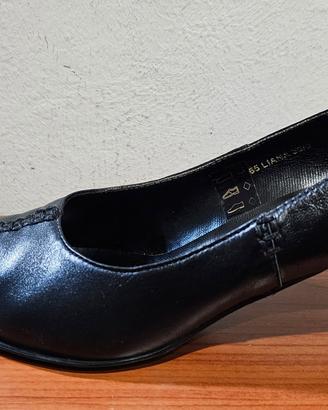 Scarpa elegante con tacco Spazio 38,5