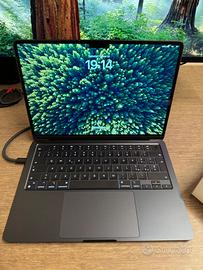MacBook Air M2 13" 512GB pari a nuovo!