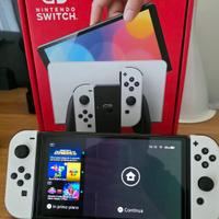 Nintendo switch Oled completa di accessori