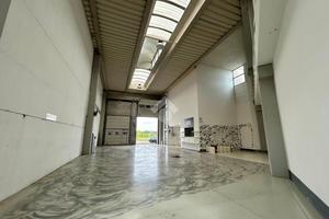 MAGAZZINO A VALEGGIO SUL MINCIO