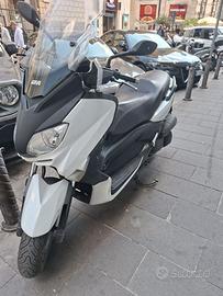Yamaha Xmax